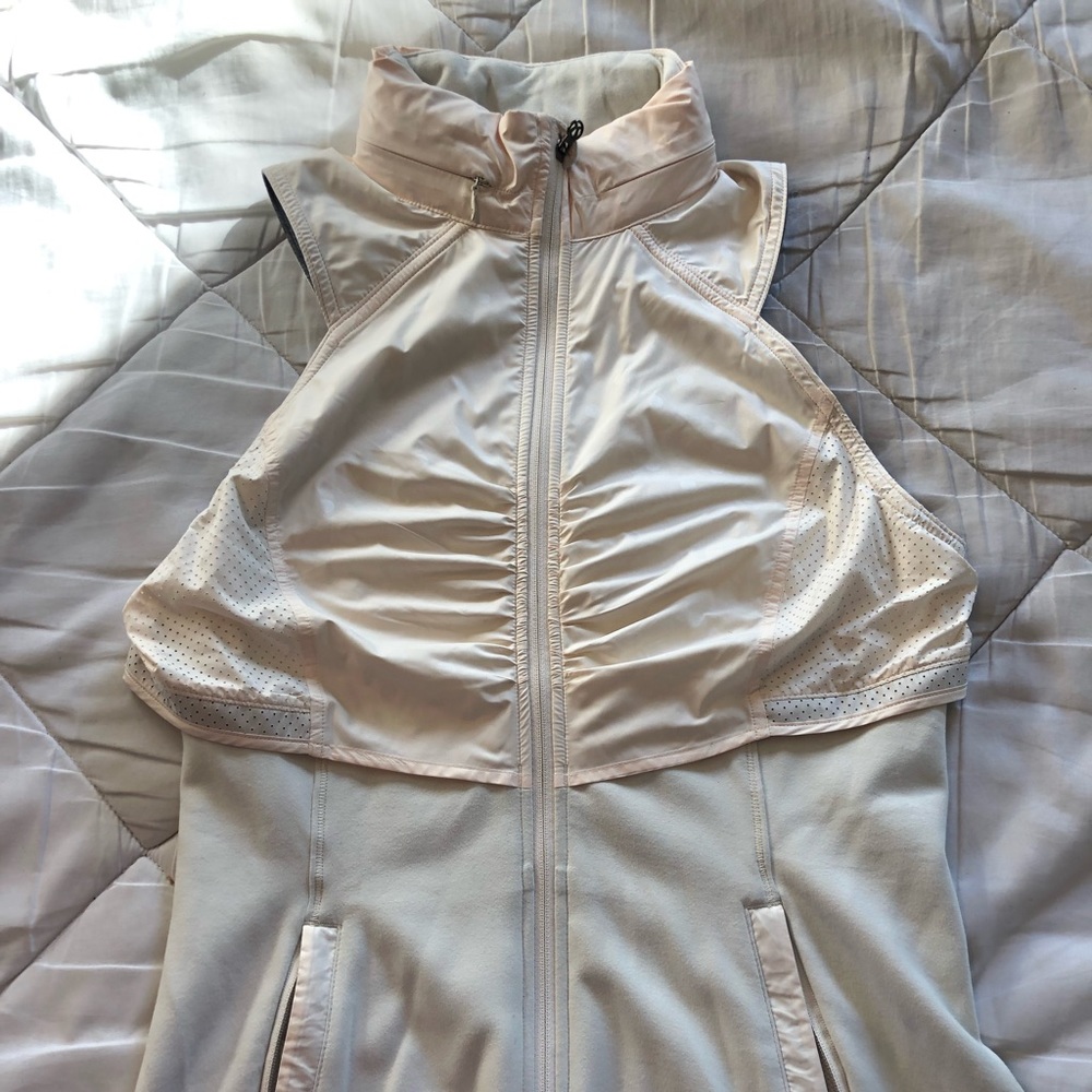 Lululemon Cream Polka Dot Vest Sz: 4